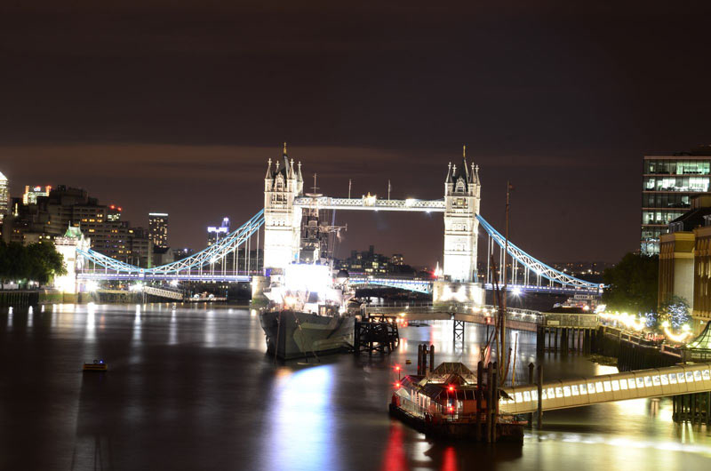 thames by night